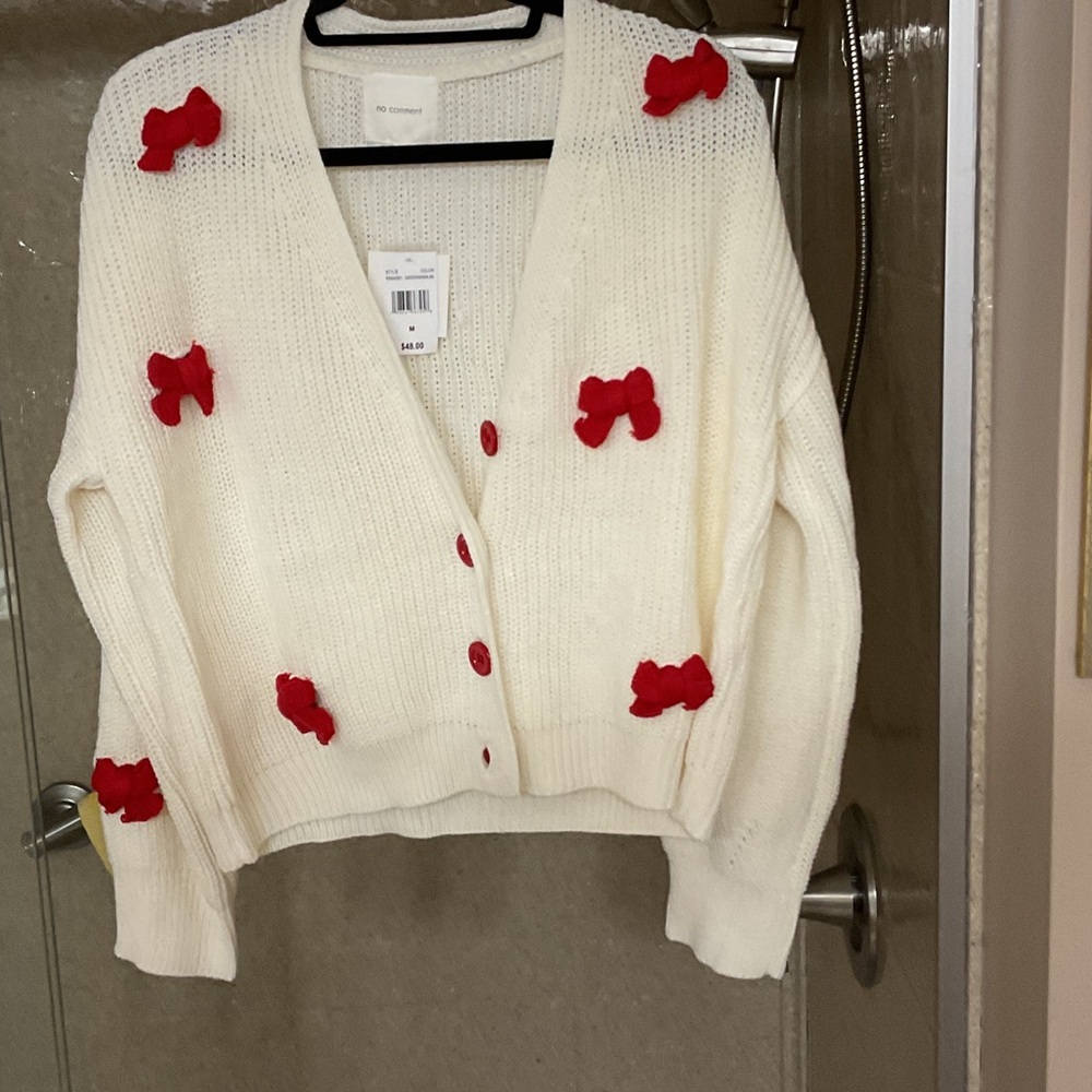 Chic Cream Cardigan with Red Bow Accents